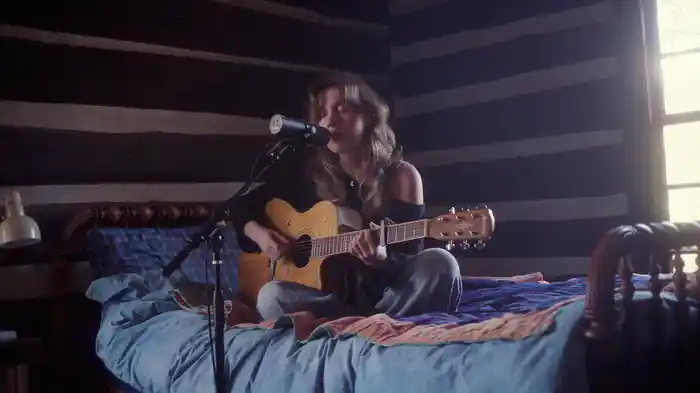 Dogs I Pass On The Street (Acoustic Live From Nashville)