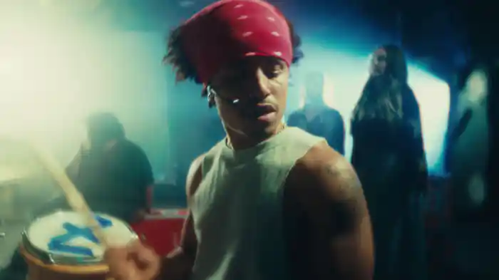 Crystal Ball (Live Performance / In Studio)