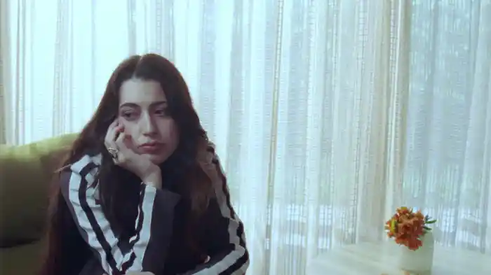 Sin pena ni gloria (Visualizer)