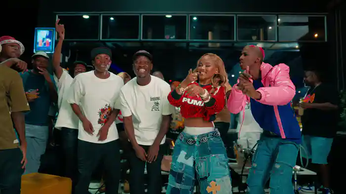 Khiyelane Hala Hit (The Double P)