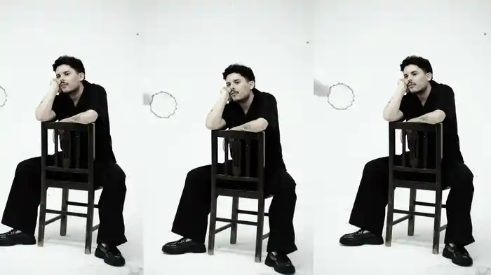 Seviyorum Sevmiyorum (Lyric Video)