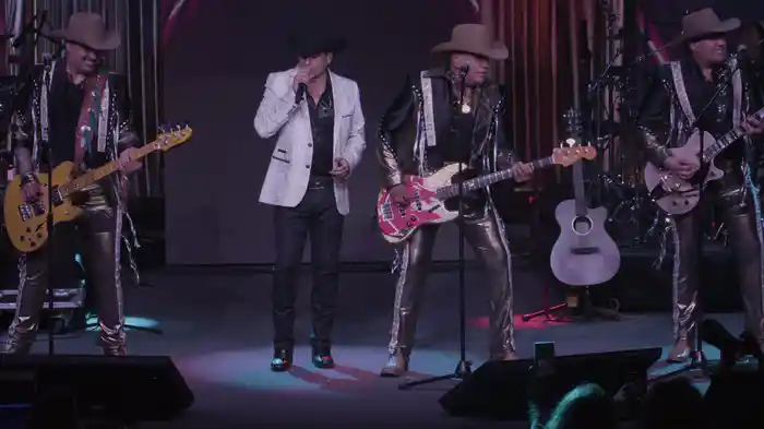 Ojalá Te Animes (En Vivo)