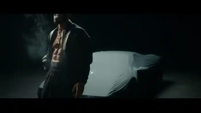 10 Sommer (Lyric Video ex Apple)