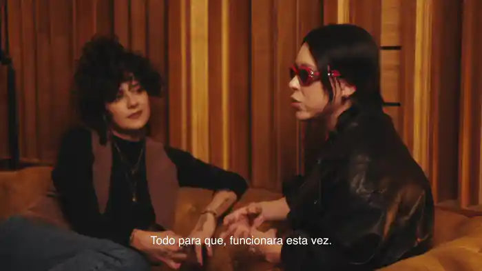 El Disfraz Con Denisse Guerrero (Re-versión / Lyric Video)