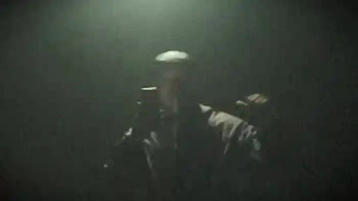 W odpowiednim miejscu (in the right place)