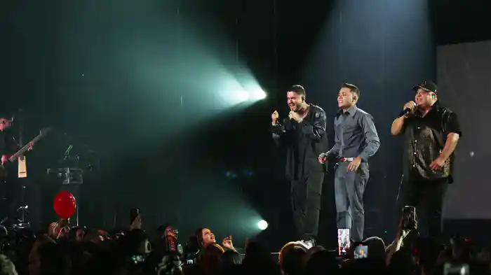 Batom Até Na Orelha (Ao Vivo Em São Paulo / 2024)