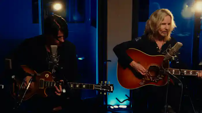 Circling From Above (Live from Nashville / Acoustic Session)