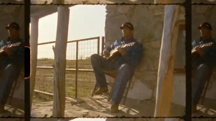 Permanent Headphones (Visualizer)