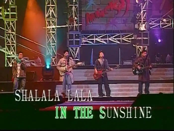 Band Medley : Sha La La La / 馬路天使 / 紅色跑車 / 冷雨夜 / 失戀 / Sha La La La