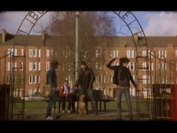 クリーピン・アップ・ザ・バックステアーズ