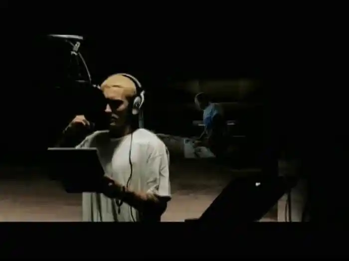 クリーニン・アウト・マイ・クローゼット