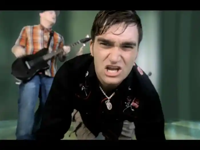 フェイリヤーズ・ノット・フラタリング