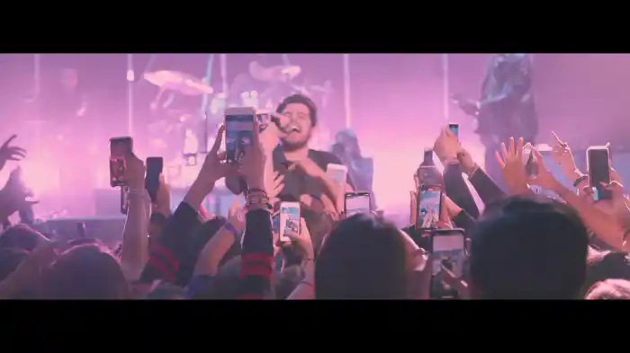 Esta Guerra Entre Tú y Yo (En Vivo)