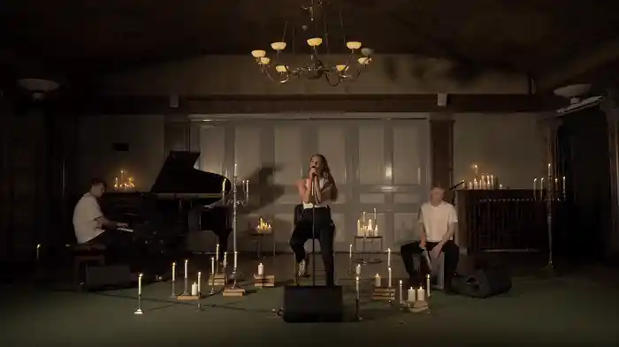 Decent (Live At Hasselbacken, Stockholm)