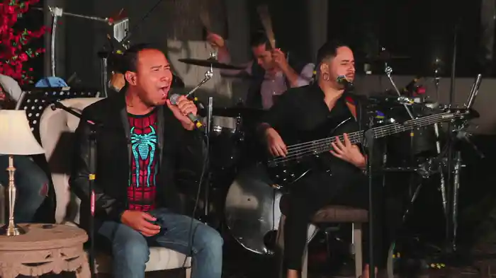 Entre Cuatro Paredes (#Quédate En Casa)