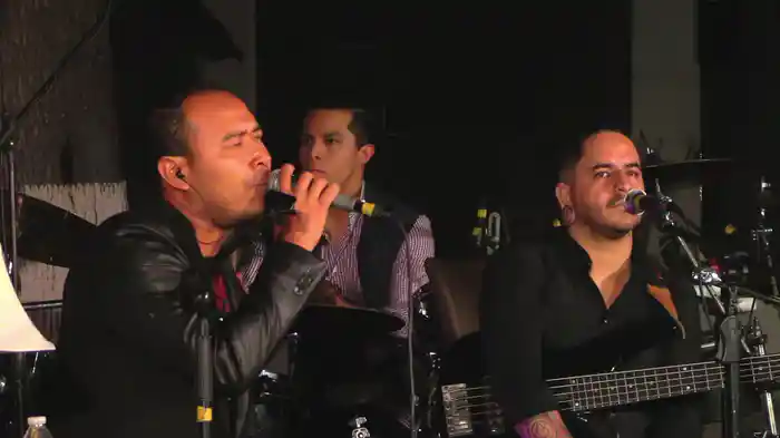 Mira (#Quédate En Casa)