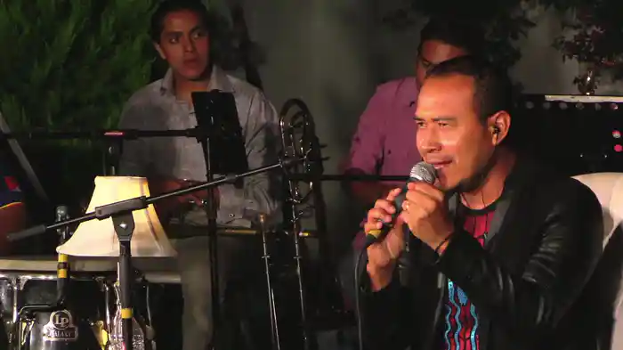 Por La Cruz (#Quédate En Casa)