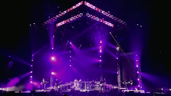 Mis Locuras (En Vivo)