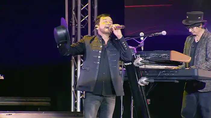 Me Estoy Enamorando (En Vivo)