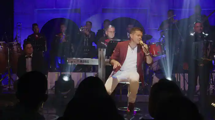 Porque Tú Llegaste (En Vivo / Versión Acústica)