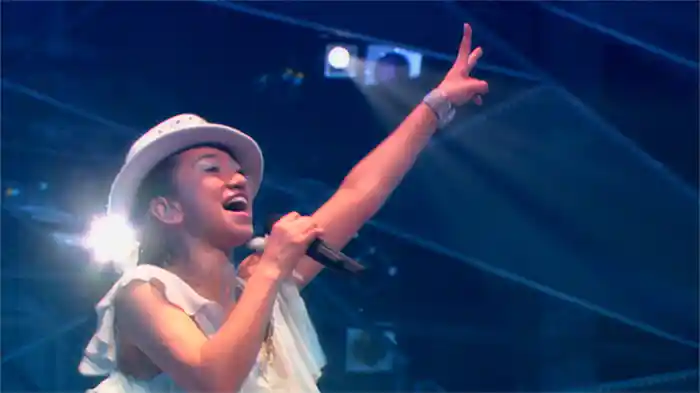 OLA! VITORIA! (from DIAMOND15 TOUR 2005 Live Ver.)