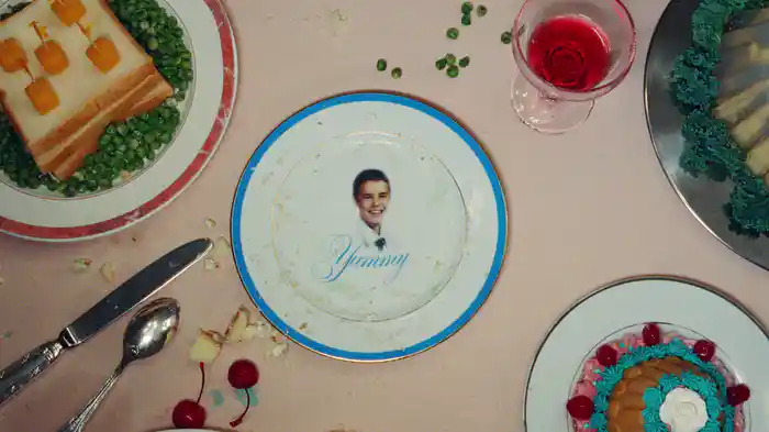 Yummy (Official Video)
