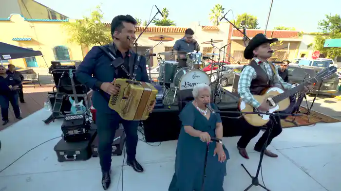 Ojitos Verdes (En Vivo Desde Gral. Terán, N.L.)