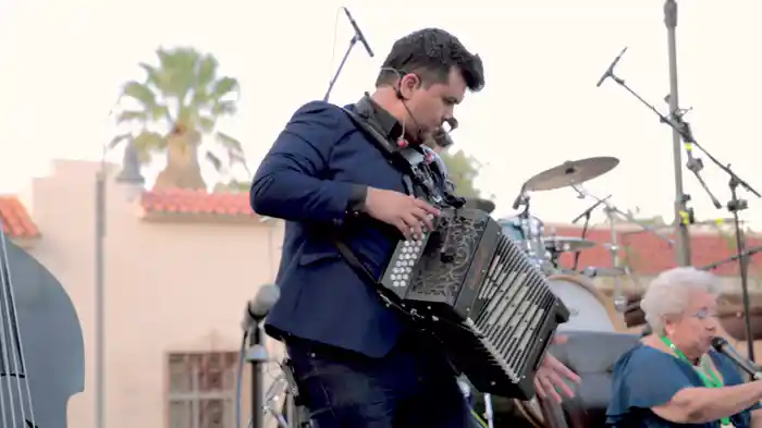 Alma Enamorada (En Vivo Desde Gral. Terán, N.L)