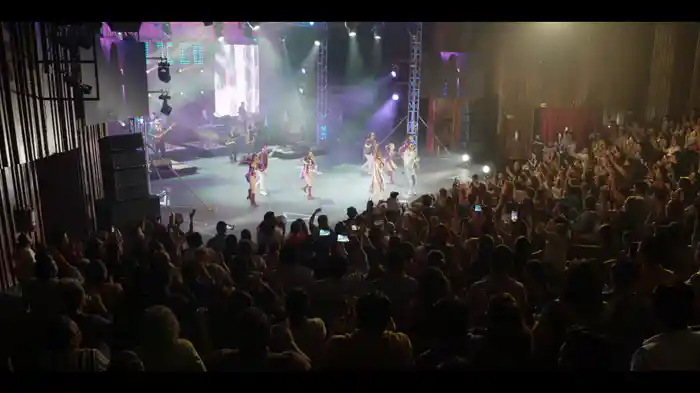 La Ilógica (En Vivo Desde Villahermosa)