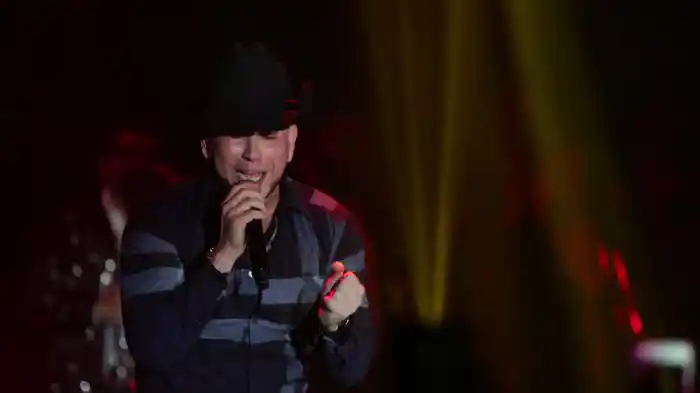 Lo Legal (En Vivo Desde El Lunario/Norteño)