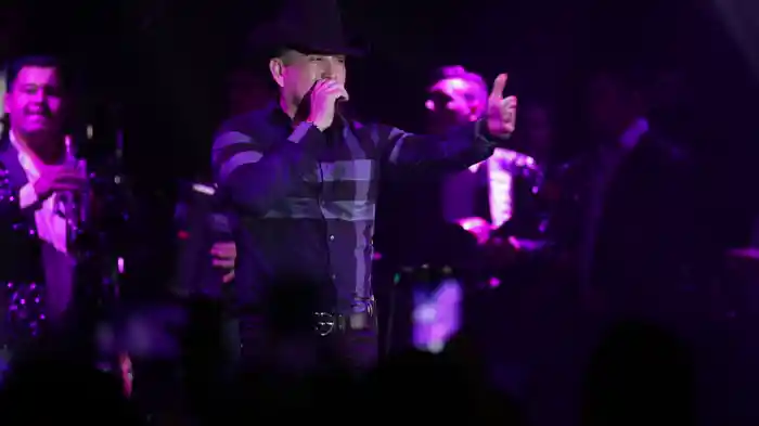 Lo Más Interesante (En Vivo)