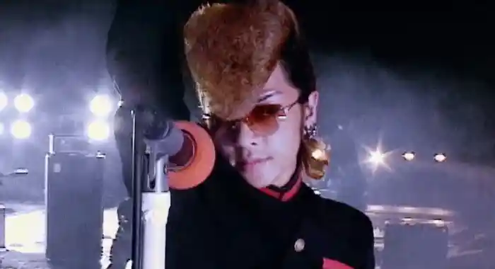 デリケートにキスして