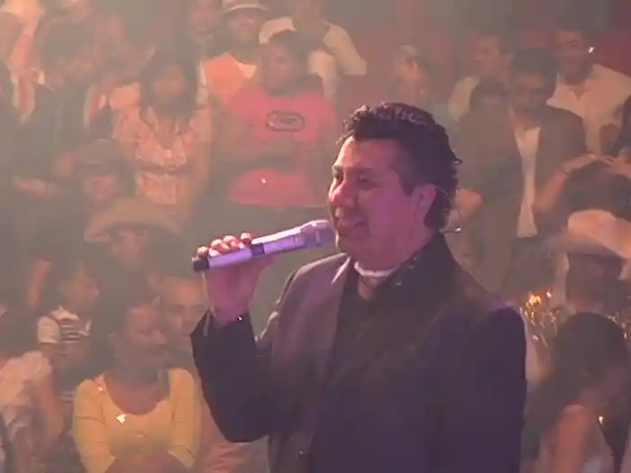 Pero Te Vas A Arrepentir (En Vivo)