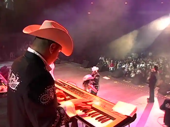 Y Aquí Estoy (En Vivo)