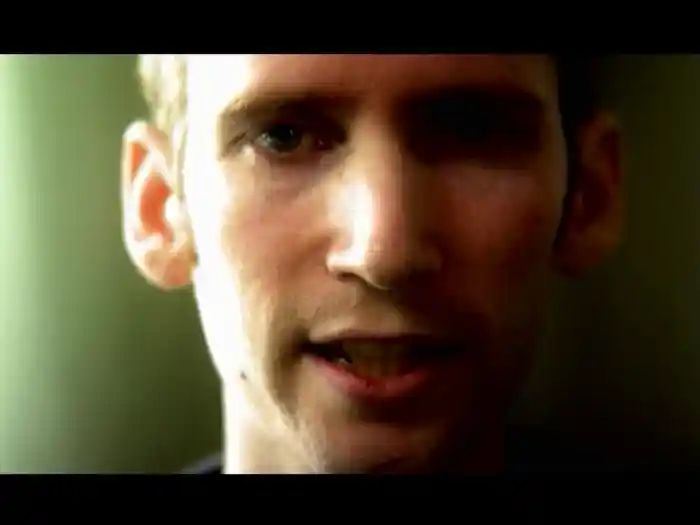 バースデイ・ガールFEAT.パトリック・スタンプ