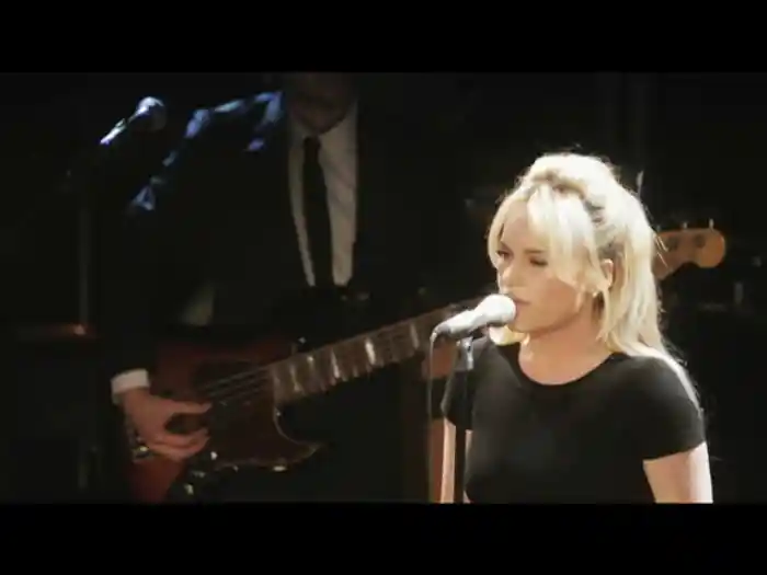 Too Hurt To Dance (Live at Café de Paris, 2010)