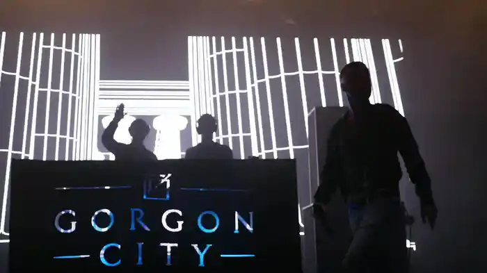 Coming Home (Live Audio From Leeds Festival, UK / 2014 (Static Video)