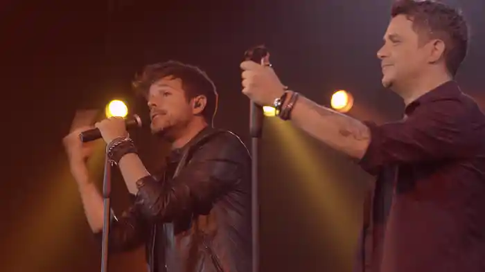 No Me Compares (En Vivo Desde Madrid / 2015)