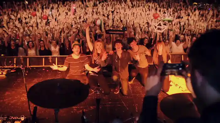 Deine Tasche riecht nach Schwimmbad (Live)