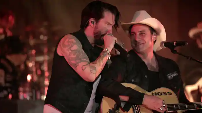 I Like It Like That (Live)