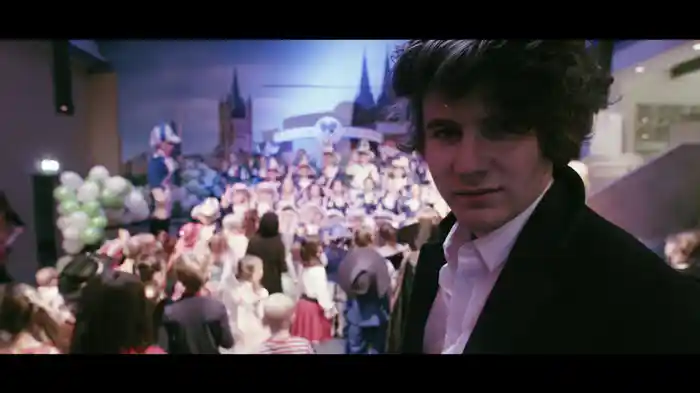 Bleib dir nicht treu (Lyric Video)