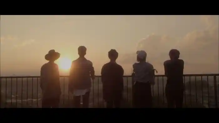 どこかで日は昇る