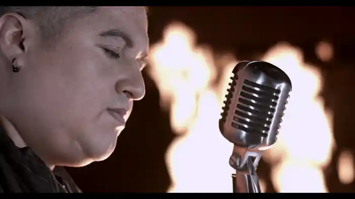 Aún Te Sigo Amando (Historia)