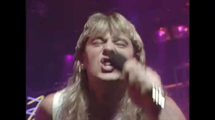 Pour Some Sugar On Me (Live On Top Of The Pops)