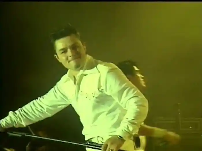 Como Duele (En Vivo)