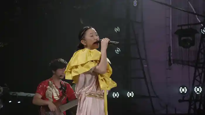 ねぇ (Live from DWL 2011)