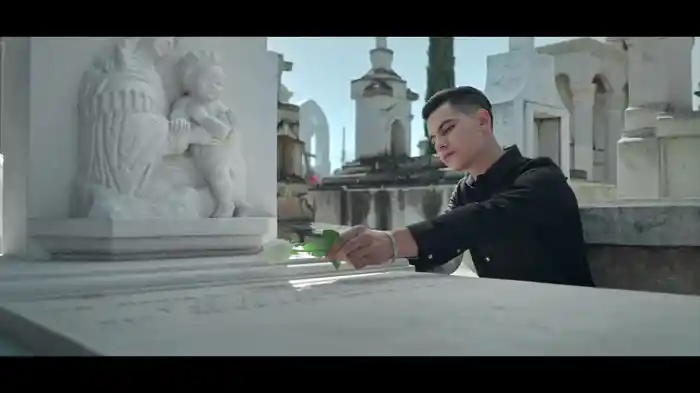 Pa' No Extrañarte Tanto