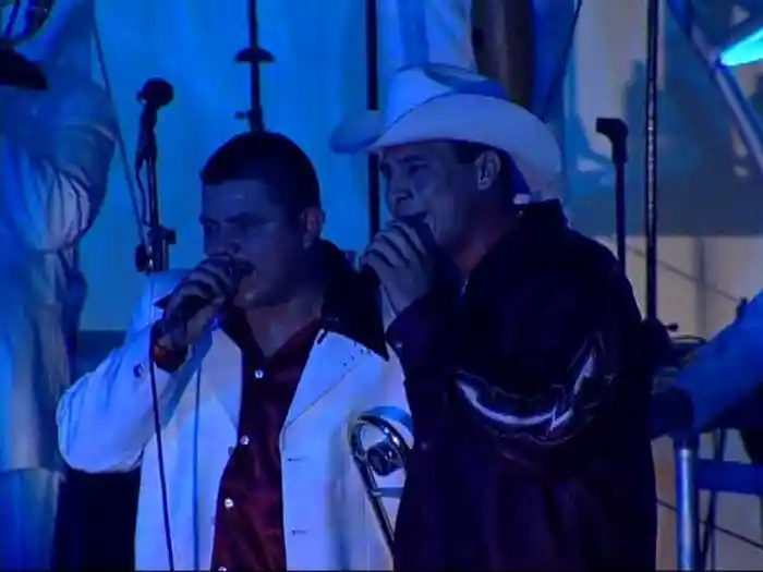 Cuatro Meses (En Vivo)