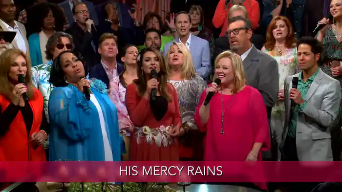 Amazing Grace (My Chains Are Gone) (Lyric Video / Live)