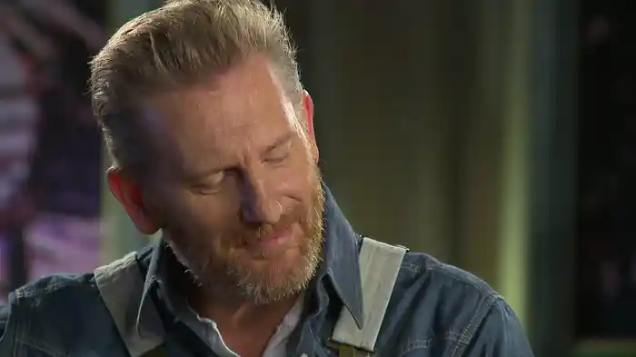 Teaching Me How To Love You (Live)